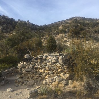 La Madre Springs - Remains of the cabin - Hiking Near Me - Las Vegas, Nevada La Madre Springs - Remains of the cabin - Hiking Near Me - Las Vegas, Nevada
