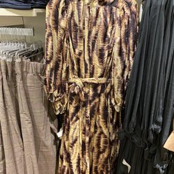 Banana Republic Factory