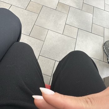 Bloom Nail Arts & Spa - Toward turned pointer finger gel x - Nail Salons Near Me - Orange, California