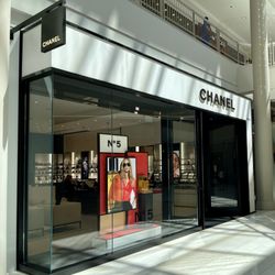 Chanel Boutique - Store Front