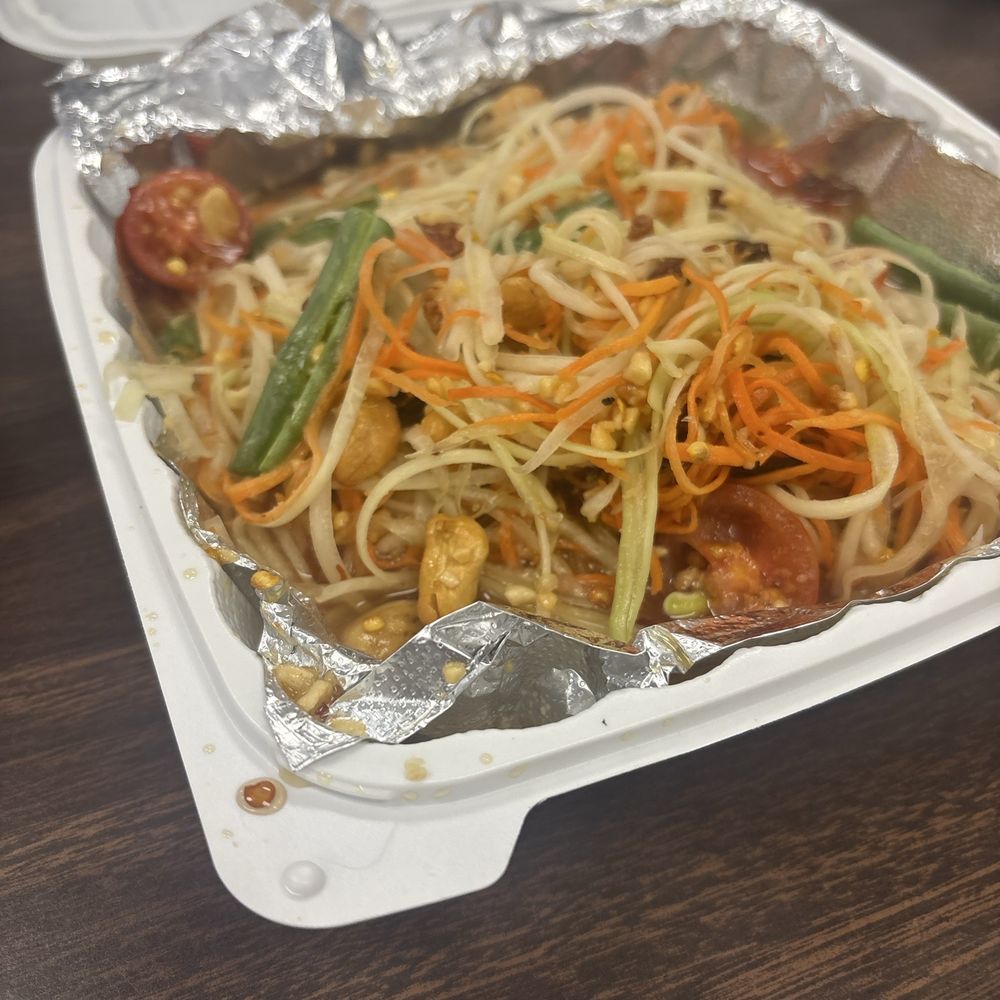 Sam-31. Som-Tam Salad Sam-31. Som-Tam Salad