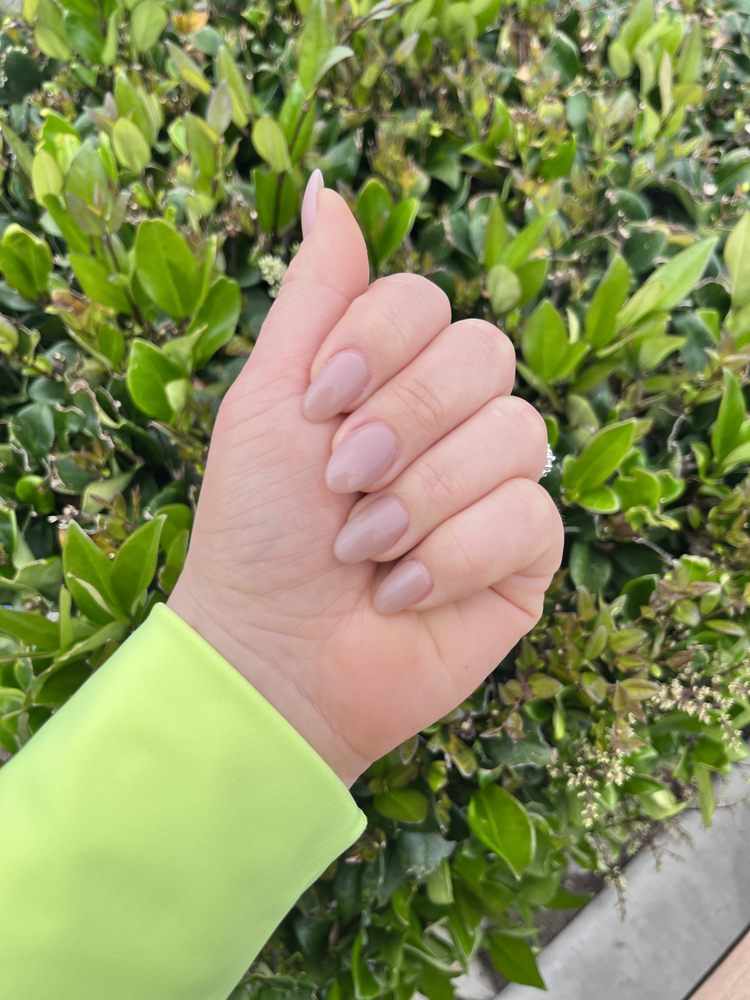Majestic Nails