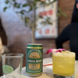 Wenwen - Mocktail and Taiwan beer