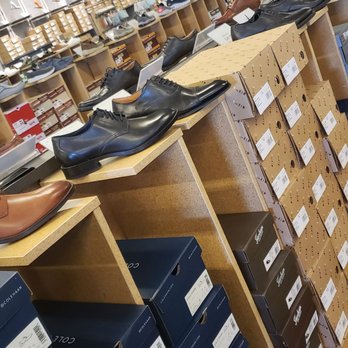 DSW Designer Shoe Warehouse - Shoe Stores Near Me - Flint, Michigan