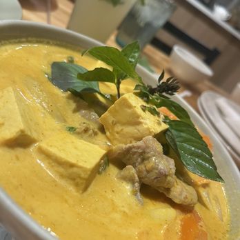 Basil & Co - Yellow pumpkin curry - Thai Near Me - Diamond Bar, California