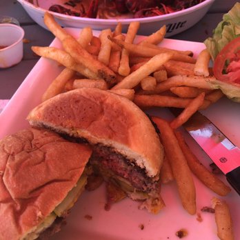 Woodson's Local Tap + Kitchen - Comfort Food Near Me - Conroe, Texas