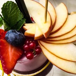 Pasticceria Monti - Un dettaglio della composizione della frutta fresca che adornava il mio cocktail!