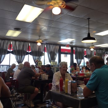 Billy Bob's Dairyland - Burgers Near Me - Branson, Missouri