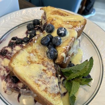 Madison Cafe and Grill - Brunch - Lebanese Near Me - Edgewater, New Jersey