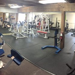 Refuse 2 Fail Fitness - Main area downstairs