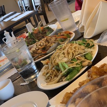 China Village - Broccoli beef Kung Pao Chicken Vegetable Chow Mein Orange Chicken - Chinese Near Me - Cotati, California