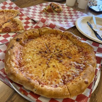 Slizeria Pizza - Do yourself a favor and try this pie!! Delicious - Pizza Near Me - Los Angeles, California