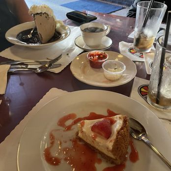 Harry's Plaza Cafe - Mud Pie Cheesecake Santa Barbara Style - American Near Me - Santa Barbara, California Harry's Plaza Cafe - Mud Pie Cheesecake Santa Barbara Style - American Near Me - Santa Barbara, California