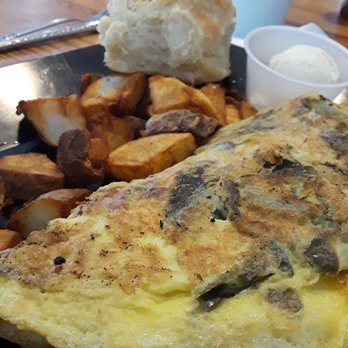 The Blue Hen Cafe - Southern Omelet - Southern Near Me - Saint Augustine, Florida