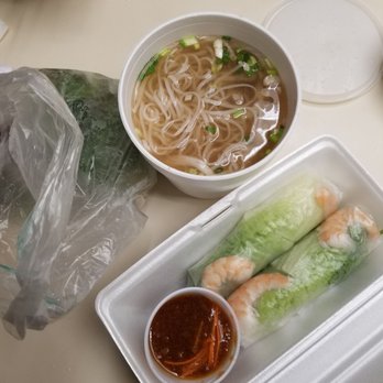 Pho Kapahulu - Beef pho and Shrimp Roll - Vietnamese Near Me - Honolulu, Hawaii