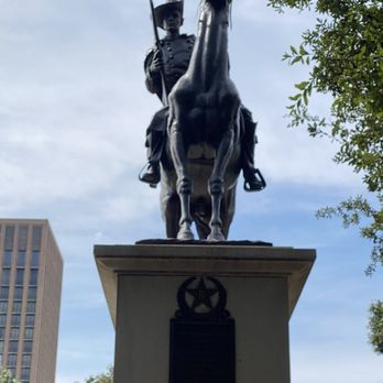 Texas State Capitol - Landmarks & Historical Buildings Near Me - Austin, Texas