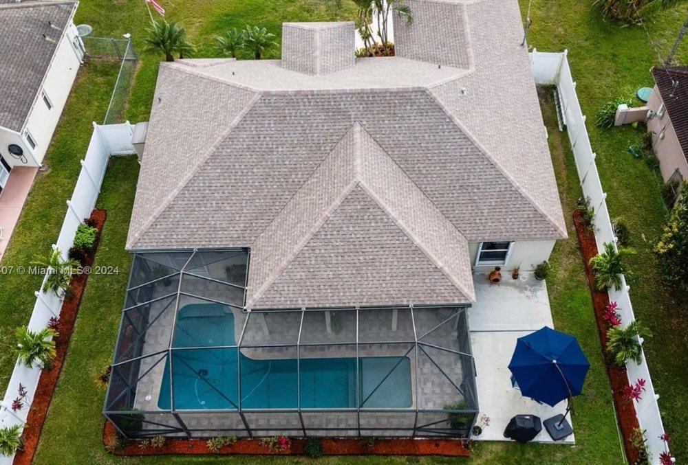 Slide of L&J Roofing LLC