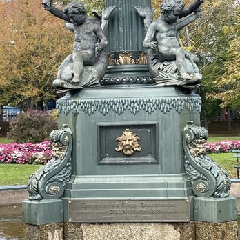 Halifax Public Gardens - Botanical Gardens Near Me - Halifax, Nova Scotia