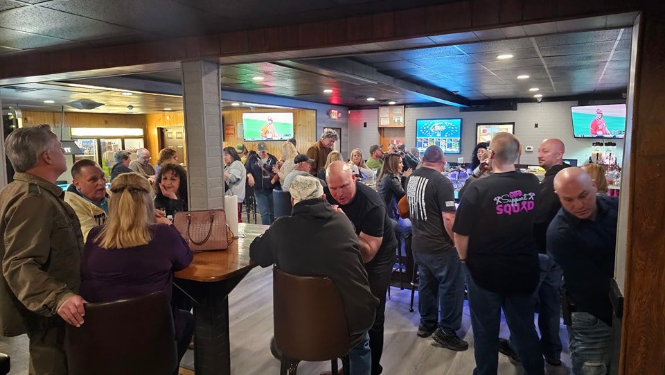 HOB NOB LOUNGE Updated September 2024 4025 Homestead Duquesne Rd