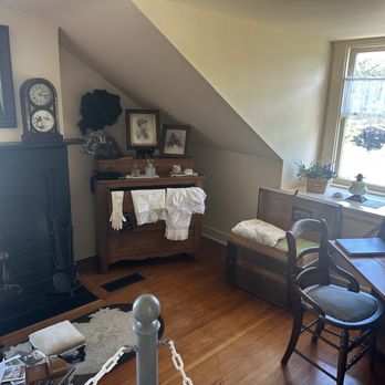Point Pinos Lighthouse - Lighthouse keeper bedroom - Landmarks & Historical Buildings Near Me - Pacific Grove, California