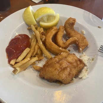 Duckie's Chowder House - Fish. Calamari. Fries. - Seafood Near Me - Cayucos, California Duckie's Chowder House - Fish. Calamari. Fries. - Seafood Near Me - Cayucos, California