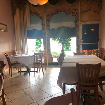 Edison Pizza & Italian Restaurant - Inside - Italian Near Me - Edison, New Jersey Edison Pizza & Italian Restaurant - Inside - Italian Near Me - Edison, New Jersey