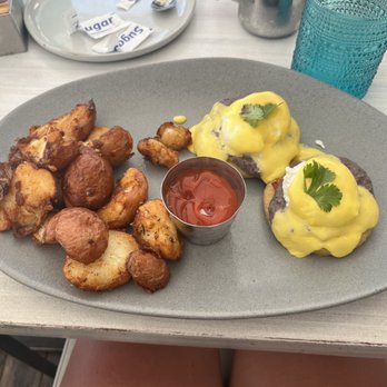Ocean Social - Arepa Benedict - Breakfast & Brunch Near Me - Miami Beach, Florida Ocean Social - Arepa Benedict - Breakfast & Brunch Near Me - Miami Beach, Florida