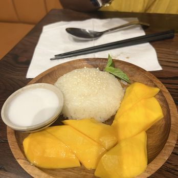 Imm Thai NYC - Coconut Sticky rice with Fresh Mango - Thai Near Me - New York, New York