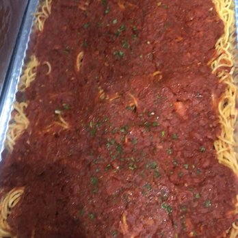 Buca di Beppo Italian Restaurant - Spaghetti with Meat Sauce - Italian Near Me - Universal City, California Buca di Beppo Italian Restaurant - Spaghetti with Meat Sauce - Italian Near Me - Universal City, California