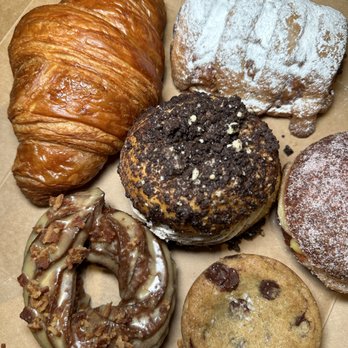 JM Bakery - a variety of pastries in a box - Bakeries Near Me - New York, New York JM Bakery - a variety of pastries in a box - Bakeries Near Me - New York, New York