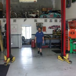 Bill's Motor Works - We offer prompt and affordable service for your automotive needs.