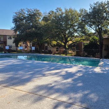 Fiberglass Pool Pros - Pool & Hot Tub Service Near Me - Carrollton, Texas