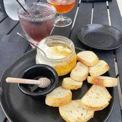 The Hamilton - Summer BBC, Kentuckian, ricotta and honey