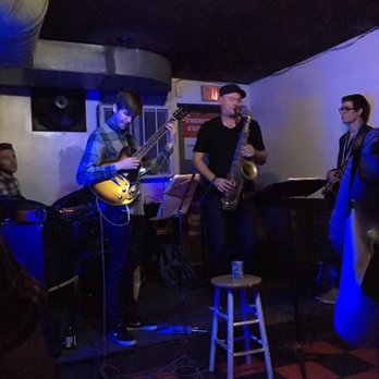 Wally's Cafe - Jazz & Blues Near Me - Boston, Massachusetts