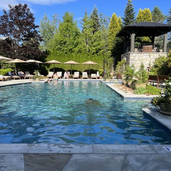 Old Edwards Inn and Spa - The pool is so serene - Hotels Near Me - Highlands, North Carolina Old Edwards Inn and Spa - The pool is so serene - Hotels Near Me - Highlands, North Carolina