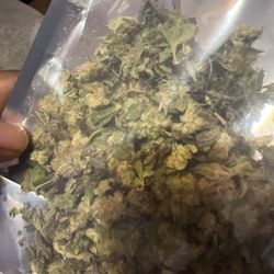 Natural Remedies - Half my oz is leafs and stems! I'm a loyal customer and they always been good to me