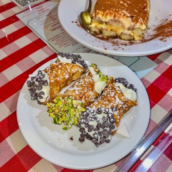 Sugo - cannoli - Italian Near Me - Toronto, Ontario