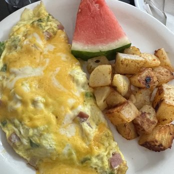 Mimo's Cafe - Denver Omelette - Diners Near Me - Whittier, California