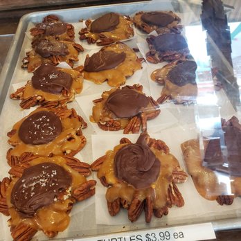 The Acadia Country Store - Gift Shops Near Me - Bar Harbor, Maine