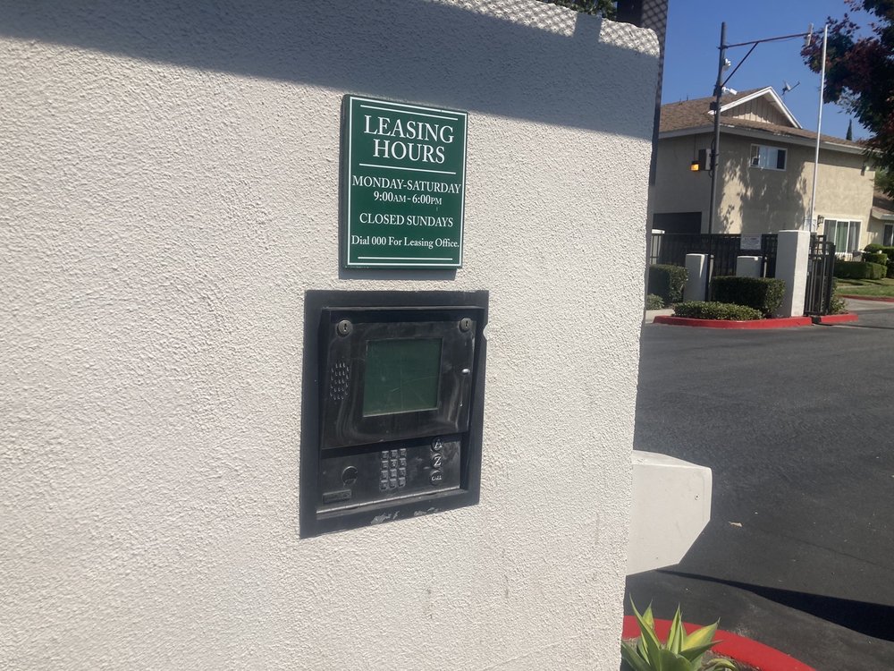 HERMOSA VILLAGE APARTMENTS Updated August 2024 13 Reviews 1515 S