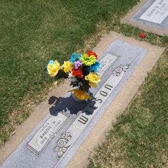 MEMORIAL PARK CEMETERY Updated April 2025 14 Photos 6405 Memorial