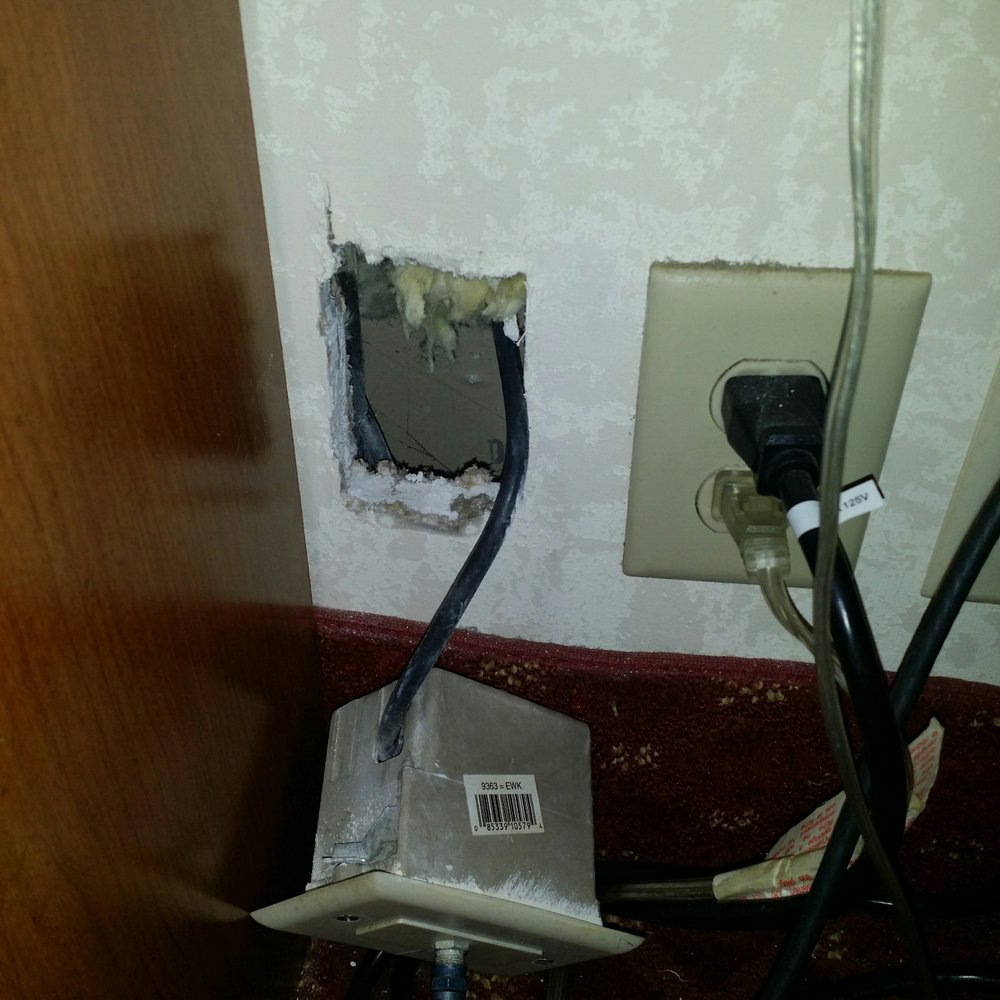 You can see inside the room next door... You can see inside the room next door...