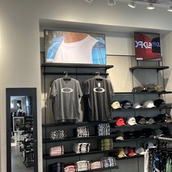 Oakley - Tees