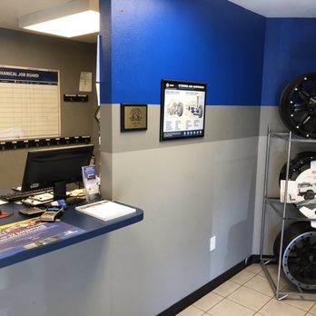 Express Oil Change & Tire Engineers - Front Desk - Auto Repair Near Me - Valrico, Florida