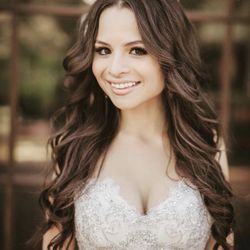 Le Mode Hair Salon Suite - Bridal hair design