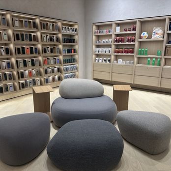Google Store - Electronics Near Me - Aventura, Florida