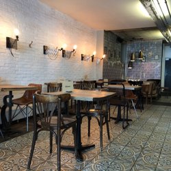 Les Trentenaires - Sitting area.