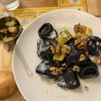 Sfoglia Rina - NDI Papa Pep - Pasta Shops Near Me - Bologna, BO