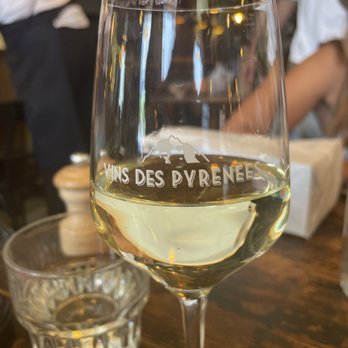 Vins des Pyrénées - Brasseries Near Me - Paris, 75 Vins des Pyrénées - Brasseries Near Me - Paris, 75