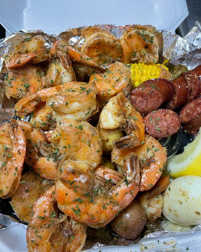 COCO CRABS CLOSED Updated August 2024 29 Photos 2209 Center